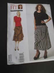 1333 VOGUE BETZINA SHAPED DOLMAN BLOUSE & DRAPE SKIRT PATTERN ABC-GHIJ NEW